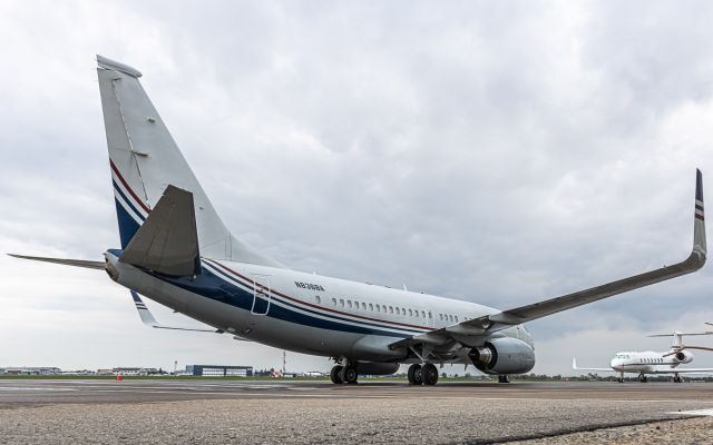 Boeing 737-700 (N836BA)