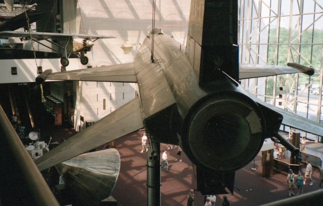 N66670 — - North American X15 as displayed at the Smithsonian National Air and Space Museum in early September 1992. Amazing contrast between the trailing edges of the horizontal and vertical tail fins.