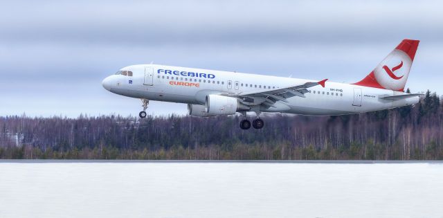 Airbus A320 (9H-FHB)