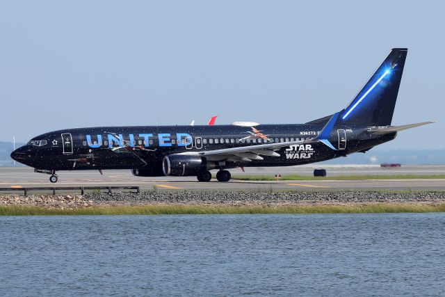 Boeing 737-800 (N36272) - United's 'Star Wars-The Rise of Skywalker' departing to Washington Dulles