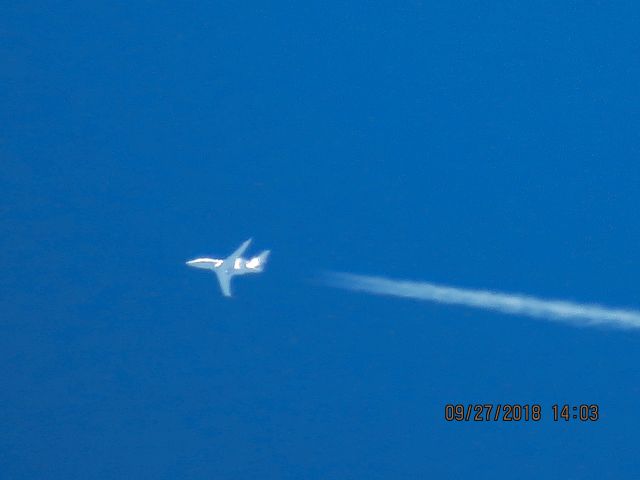 Embraer Phenom 300 (N351QS)