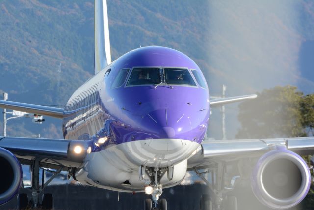 Embraer 170/175 (JA06FJ) - 16.Dec.2016 8:57br /RWY32br /Nikon D7100,SIGMA 50-500f4.5-6.3 APO HSMbr /ISO400,1/160,F20,500mm,4496×3000