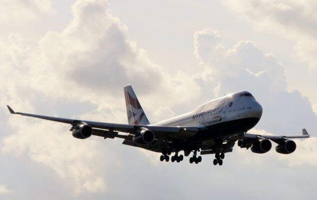 Boeing 747-400 (G-CIVC)