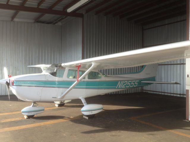 Cessna Skyhawk (N12555)