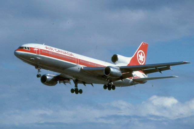 Lockheed L-1011 TriStar (C-FTNC) - Canadians seek the heat in Florida...br /pic made in December 1985, scan from my Kodachrome 64 slide