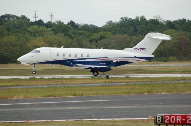 Bombardier Challenger 300 (N545FX)