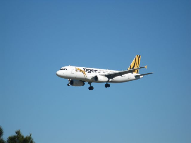 Airbus A320 (VH-VNC)