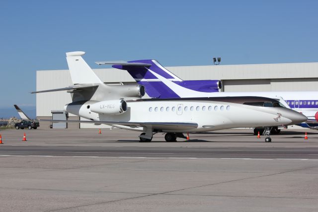 Dassault Falcon 7X (LX-MES)