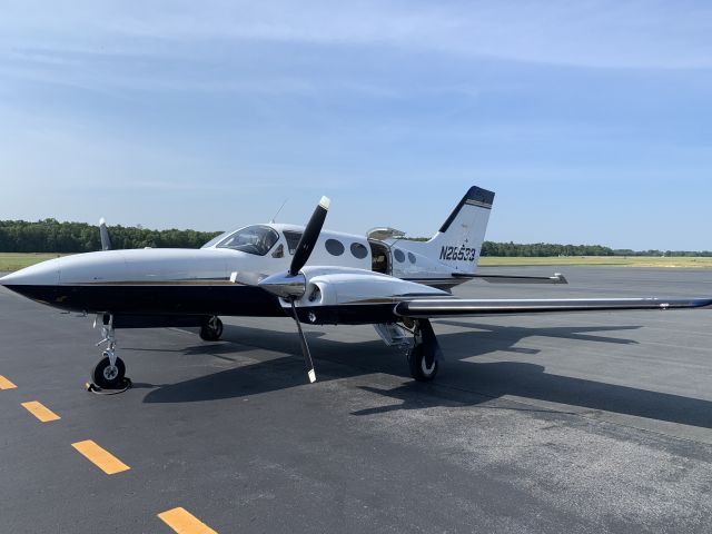 Cessna 421 (N26533)