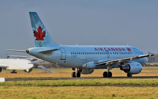 Airbus A319 (C-GITP) - air canada c-gitp a-319 dep shannon 8/11/14.