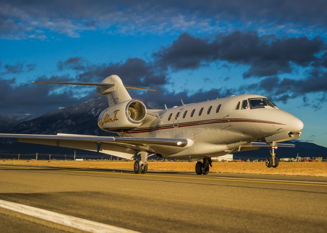 Cessna Citation X (N986QS) - NetJets Citation X N986QS touches down at Taos, NM on a beautiful winter evening. ©Bo Ryan Photography | a rel=nofollow href=http://www.facebook.com/BoRyanPhotowww.facebook.com/BoRyanPhoto/a Please vote if you like the image!