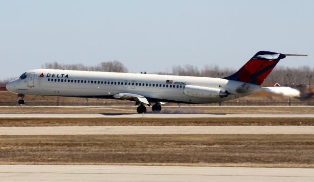 Douglas DC-9-10 (N782NC)