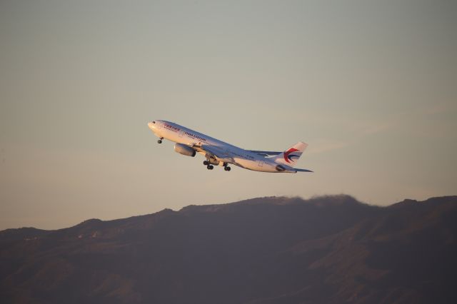 Airbus A330-200 (B-5961)