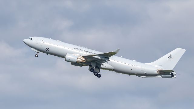 Airbus A330-200 (A39003)