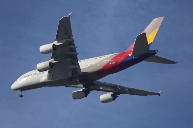 Airbus A380-800 (HL7634)