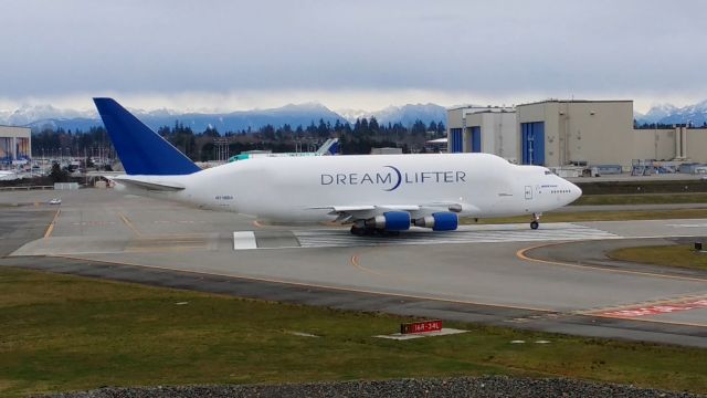 Boeing 747-200 (N718BA) - Ready to roll!