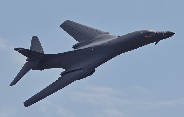 Rockwell Lancer (N86135) - Another high speed Lancer pass at the 2018 Dyess Big Country Air & Space Expo (please view in "Full" for best image quality)