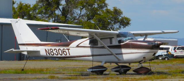 Cessna Commuter (N8306T)