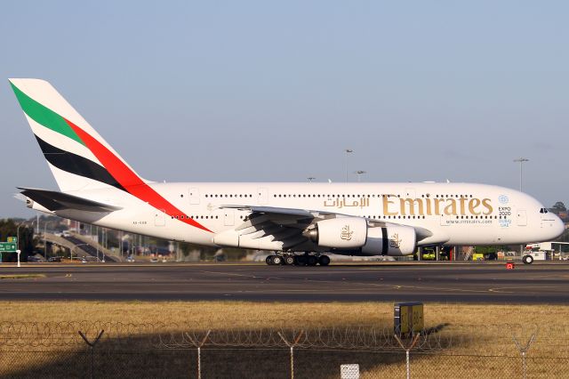 Airbus A380-800 (A6-EDB)