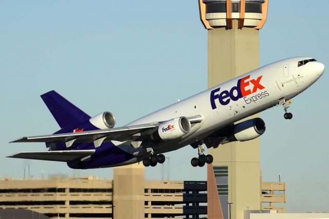 McDonnell Douglas DC-10 (N357FE) - FedEx Express McDonnell-Douglas MD-10-10F N357FE on December 24, 2014. It first flew on April 29, 1975. Its construction number is 46939. It was delivered to Western Airlines on June 3, 1975. It was merged into the Delta Airlines fleet on April 1, 1987. United Airlines registered it as N1849U on March 17, 1989. Federal Express registered it as N357TE on November 29, 2000. 