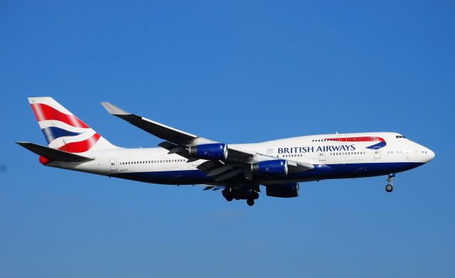 Boeing 747-400 (G-CIVF) - Taken from the threshold of 29L