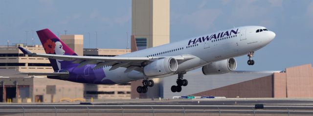 Airbus A330-300 (N396HA) - Phoenix Sky Harbor International Airport departure rwy 07L 09SEP19