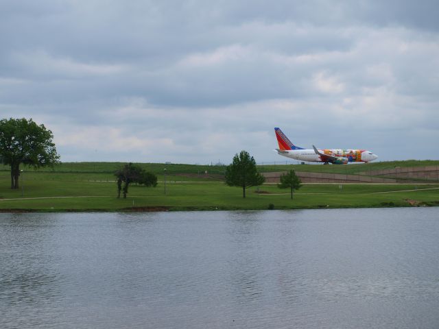 BOEING 737-400 (N945WN)