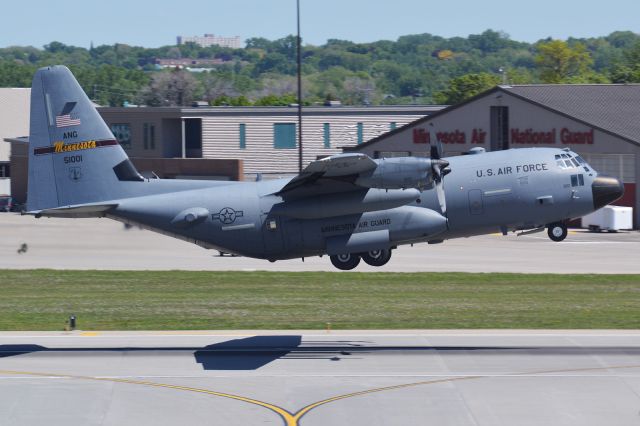 Lockheed C-130 Hercules (95-1001)