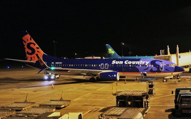 Boeing 737-800 (N821SY) - sun country b737-8 n821sy at shannon 12/4/17.