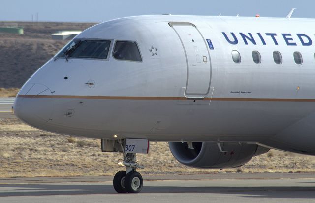 Embraer 175 (N84307)