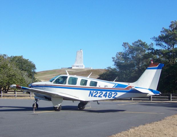 Beechcraft Bonanza (36) (N22482)