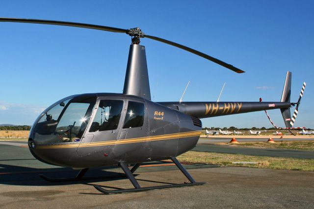 Robinson R-44 (VH-HVY)