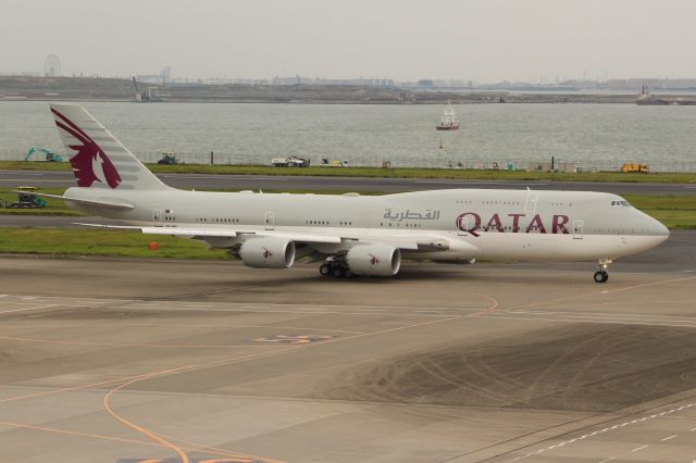 BOEING 747-8 (A7-HHE)