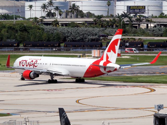 BOEING 767-300 —
