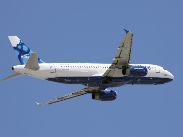 Airbus A320 (N570JB)