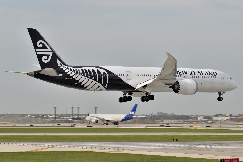 Boeing 787-9 Dreamliner (ZK-NZM) - 10-C 05-05-23