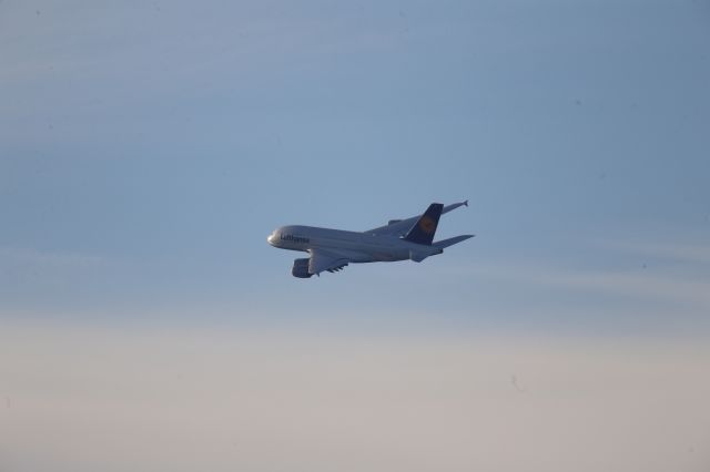 Airbus A380-800 (D-AIMK)