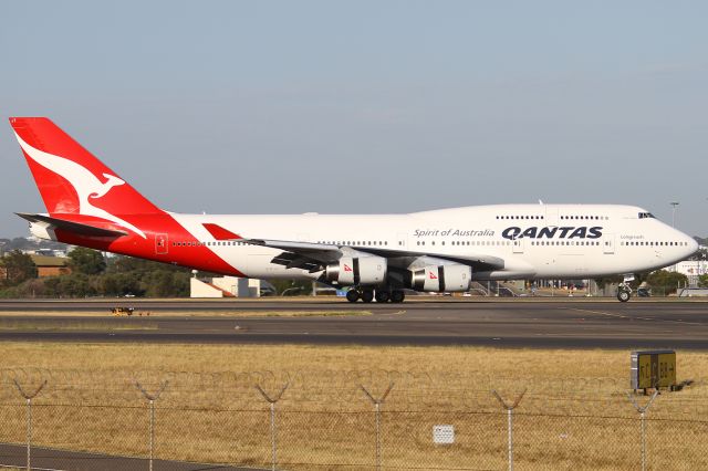 Boeing 747-400 (VH-OJT)