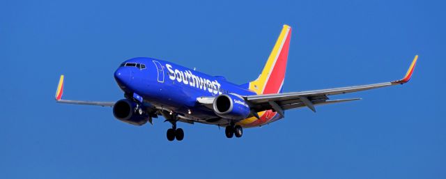 Boeing 737-700 (N405WN) - phoenix sky harbor 10JAN20