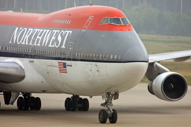 Boeing 747-200 (N623US)