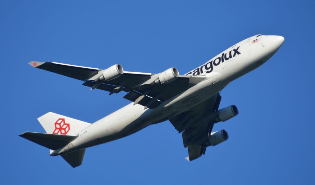 Boeing 747-400 (LX-ECV)