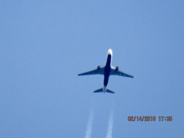 BOEING 767-300 (N174DN)
