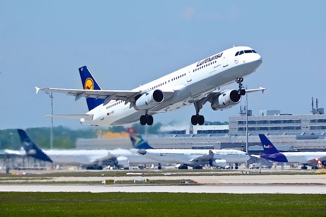 Airbus A321 (D-AIDT)