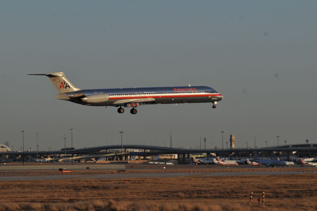 McDonnell Douglas MD-83 (N9620D)