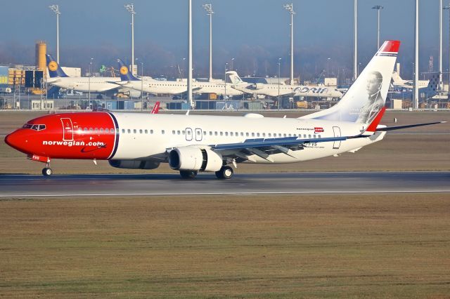 Boeing 737-800 (EI-FVS)