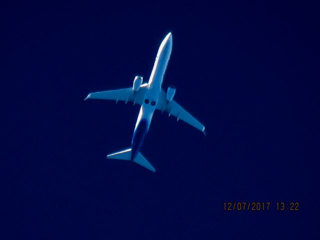 Boeing 737-900 (N281AK)