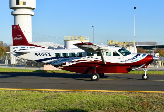 Cessna Caravan (N813EX)