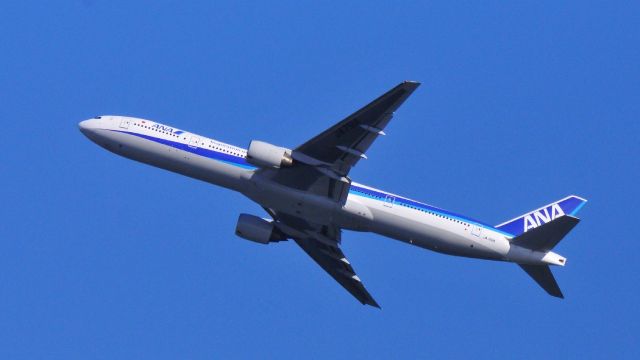 BOEING 777-300 (JA751A)