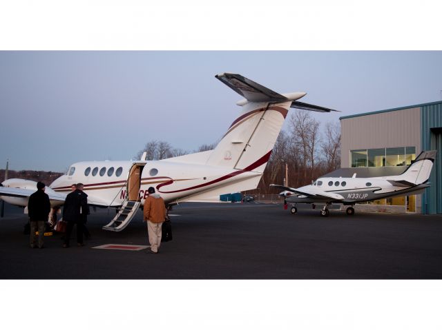 Beechcraft Super King Air 200 (N351CB) - Early morning departure.