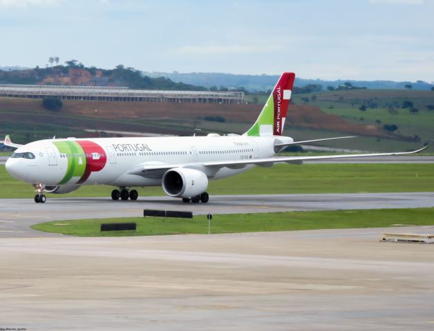 Airbus A330-900 (CS-TUO)